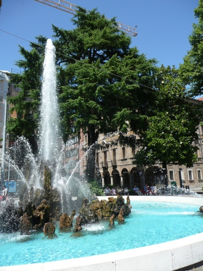 Lugano, fountain at Piazza della Riforma