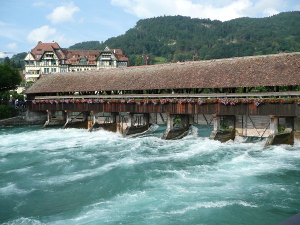 Upper sluice of river Aare