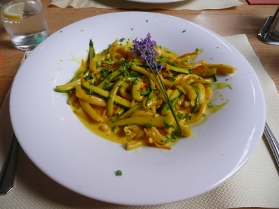 Vegetable with curry sauce