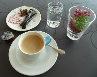 Schweizerhof coffee with sweets, CHF 4.50
