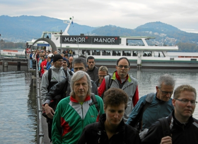 Ship shuttle from main station to start